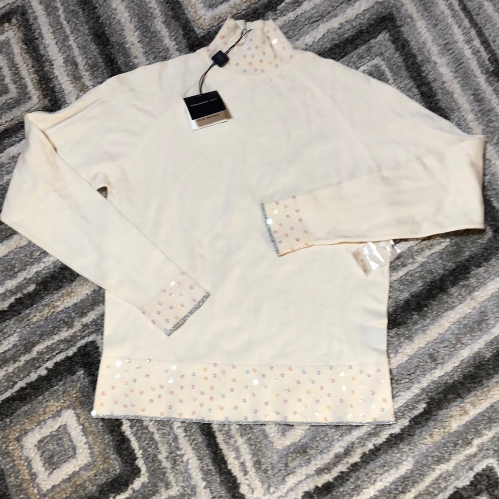 Mock turtleneck. Silk/nylon blend! White NWT. Sz M